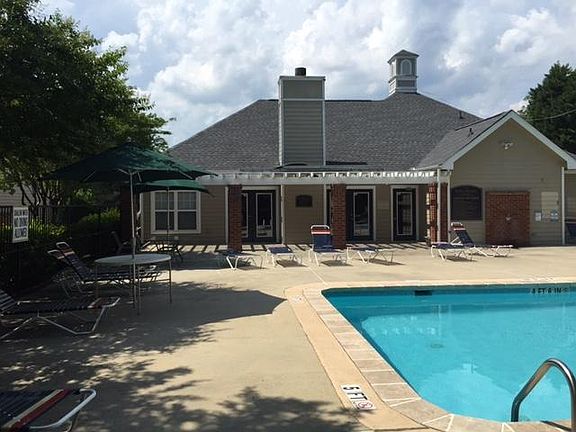 2nd image of 2127 Dutchman Dr