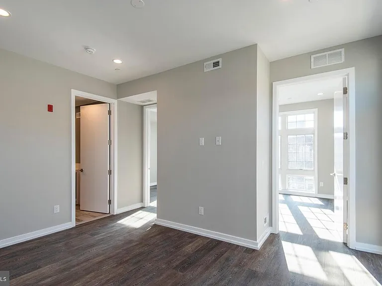 1340 S 13th St #2I — Photo 2