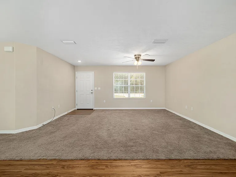 23935 NE 118th Ave — Photo 11