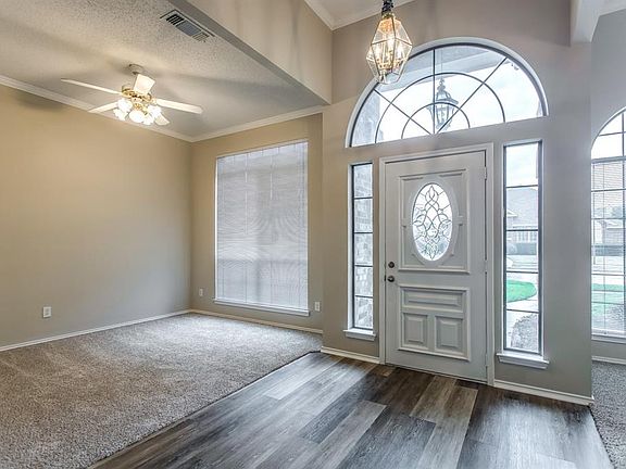 3rd image of 303 Droinwich Cir