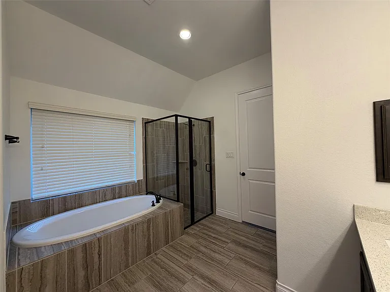 3319 Sky Run Ct — Photo 36