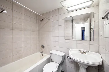 Rented by R New York