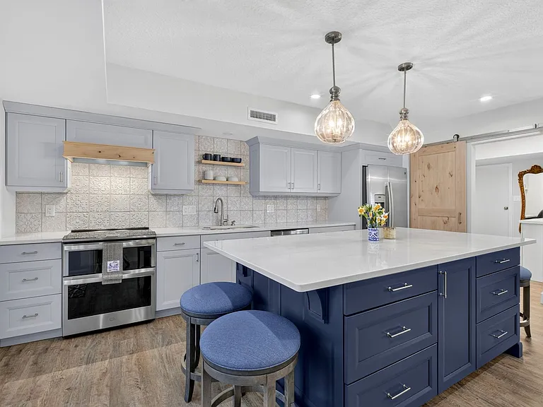6202 Masters Blvd — Photo 7