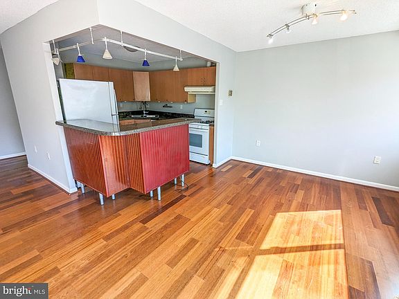 3rd image of 2500 N Van Dorn St APT 526