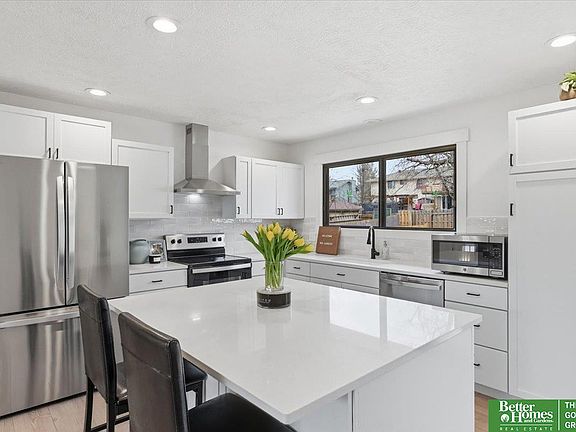 2nd image of 501 Laredo Rd