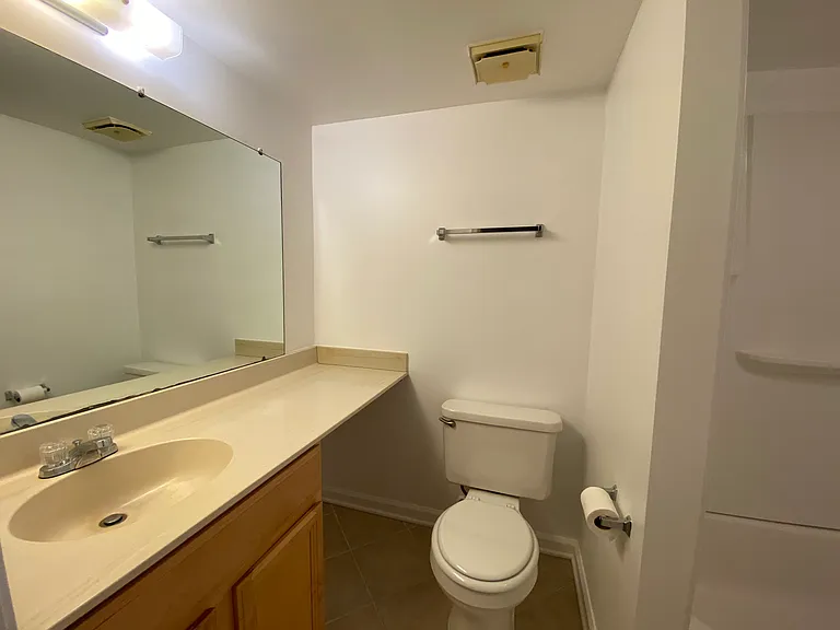 66 N Bedford St #A — Photo 10