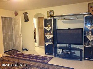 2nd image of 1418 E Saint Anne Ave