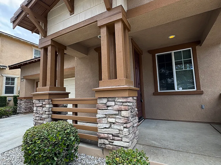 28512 Plymouth Way — Photo 4