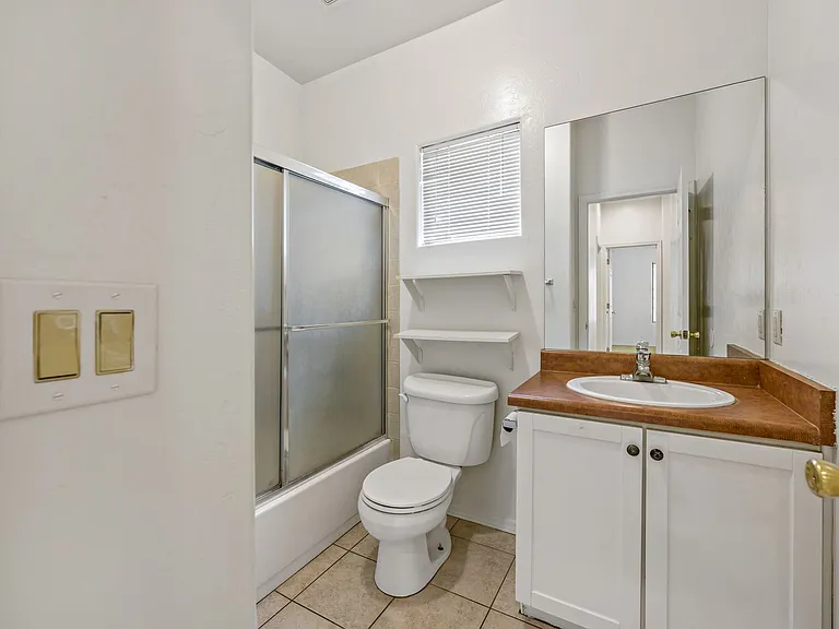 1317 N Howard Blvd — Photo 25