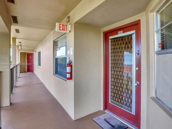 1151 SW 128th Ter APT 402D