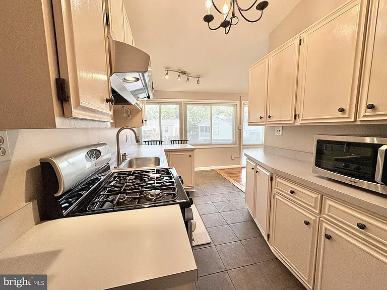 5628 Fillmore Ave — Photo 15