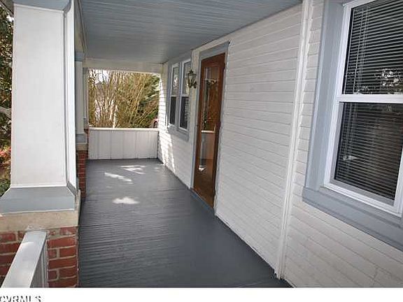 2nd image of 1008 Lakeside Blvd
