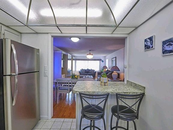 4th image of 4550 Cove Cir APT 808