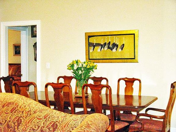 5th image of 2212 Stanford Ct