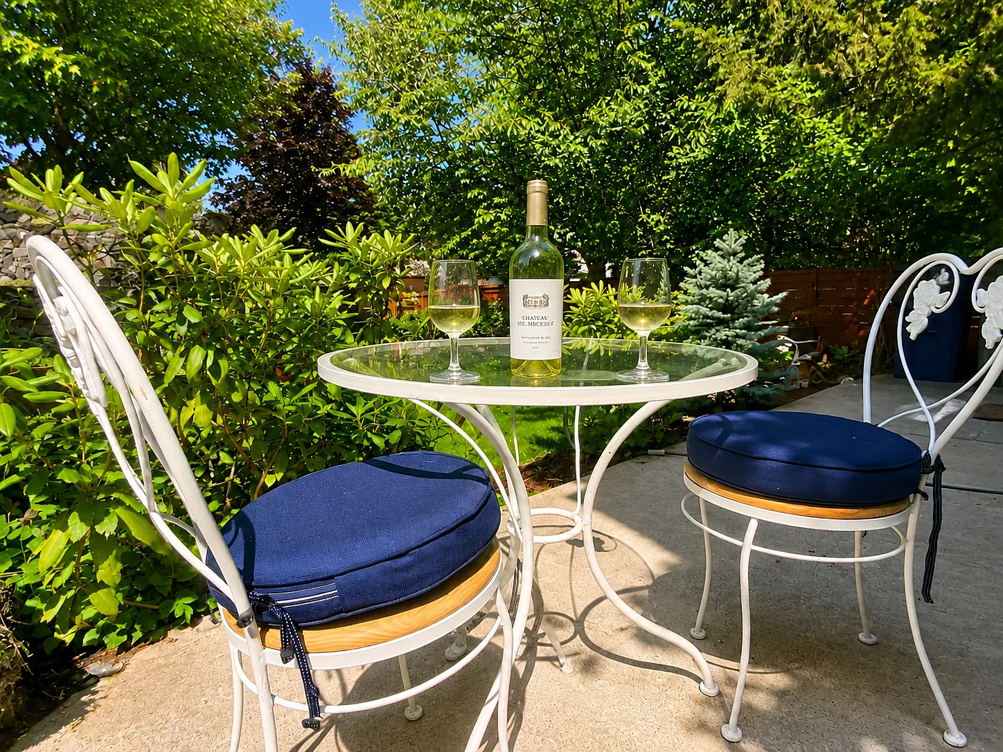 4 bed, 2500 sqft, $2,500 — Photo 2