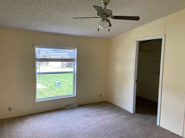 104 Stoney Point — Photo 9