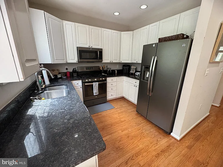 1338 Park Garden Ln — Photo 5