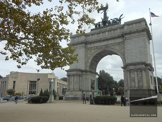 Rented by Highline Residential | media 23