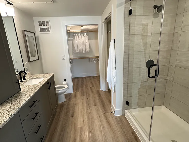 3035 Walnut Bend Ln — Photo 8