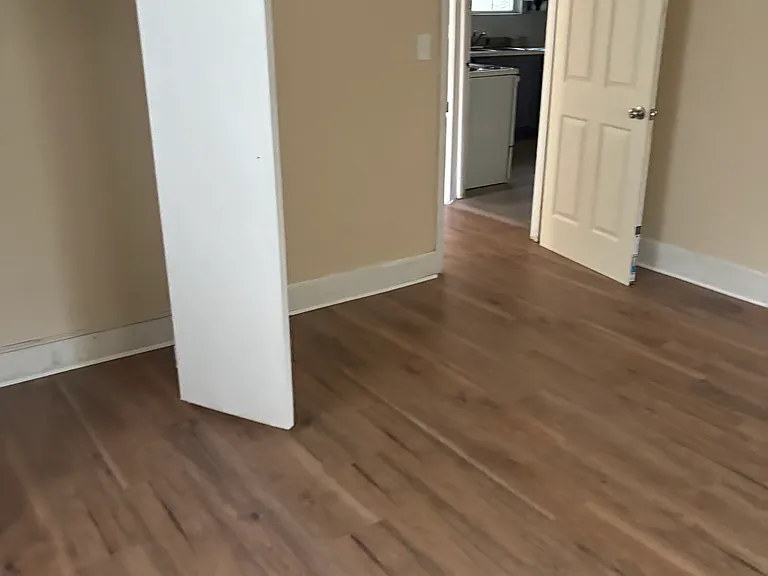 710 W Genesee St — Photo 3