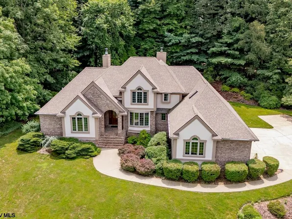 3951 Eastlake Dr, Morgantown, WV 26508