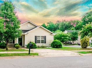 1435 Peach Park Ln, Charlotte, NC 28216