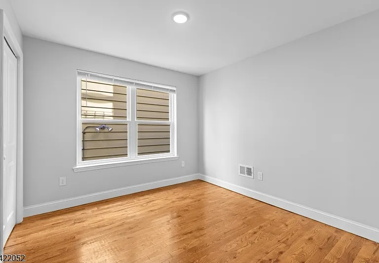 19 Shaw Ave #1 — Photo 17