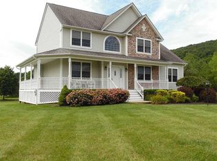 3 Gala Ln, Marlborough, NY 12547