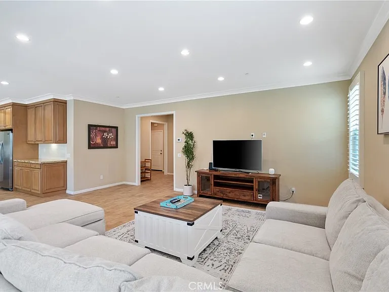 61 Crestwick — Photo 3