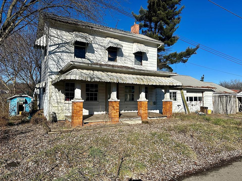 1st image of 217 Railroad St