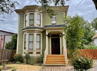 2625 SE Stark St APT 3, Portland, OR 97214