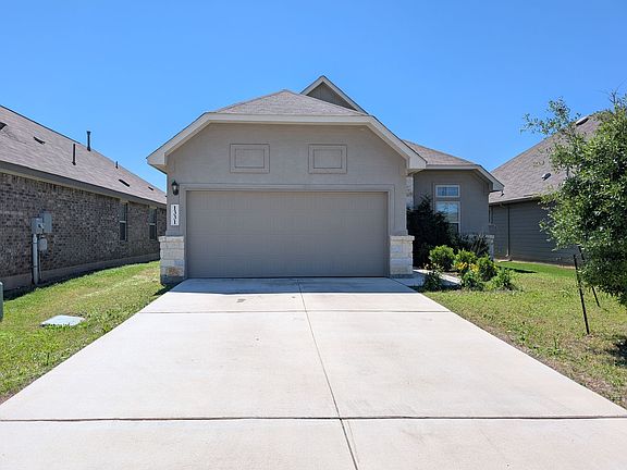 2nd image of 1331 Hillsong St