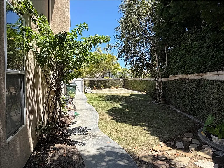 7056 Ashley Dr — Photo 23