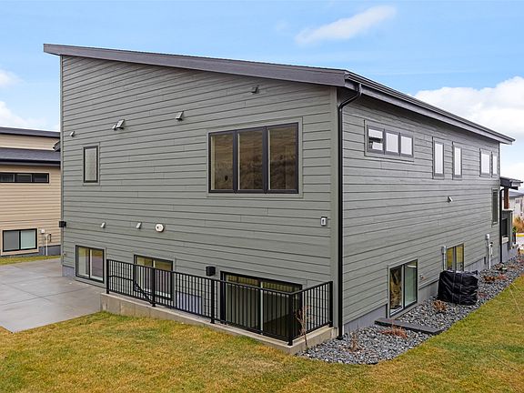 4th image of 6036 Macarthur Dr