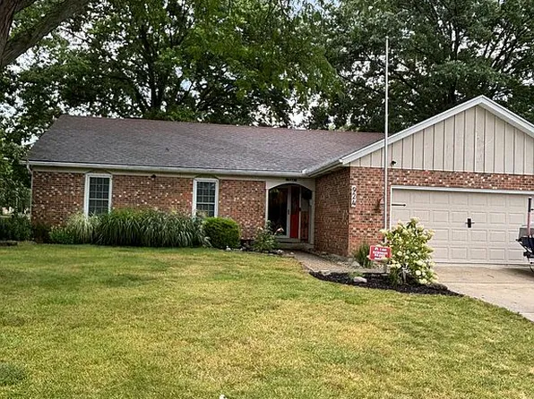 924 Aster Dr, Wapakoneta, OH 45895