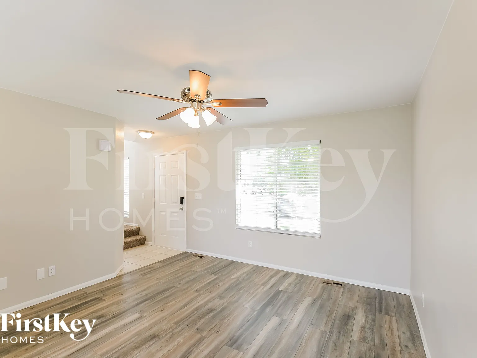 3 bed, 2.5 bath, 1724 sqft, $2,730 — Photo 4