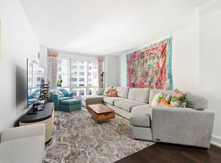 350 W 42nd St APT 6F, New York, NY 10036