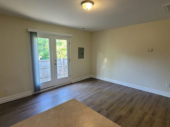 2nd image of 800 Holliday Dr APT C
