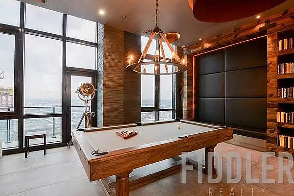 Rented by The KCI Group | media 134