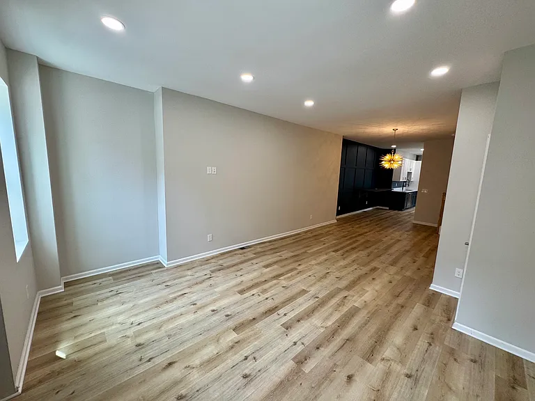844 Tripoli St — Photo 9