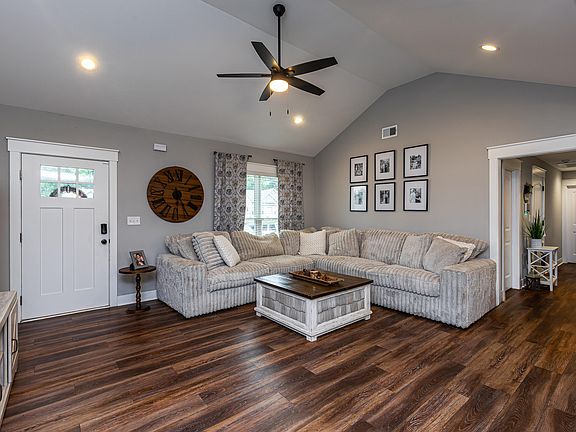 5th image of 132 Allyson Cir