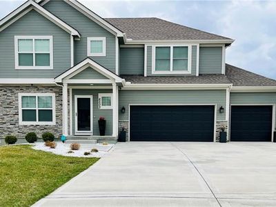 8503 N Elmwood Ct, Kansas City, MO, 64156