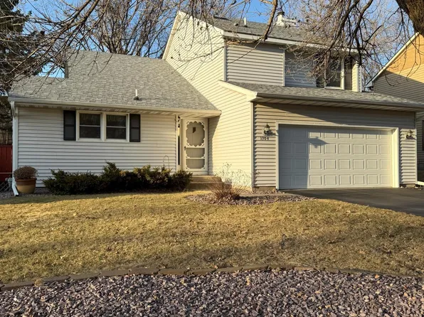 1304 Rushmore Cres, Burnsville, MN 55306