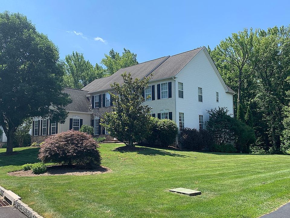 1st image of 14 Clemson Dr