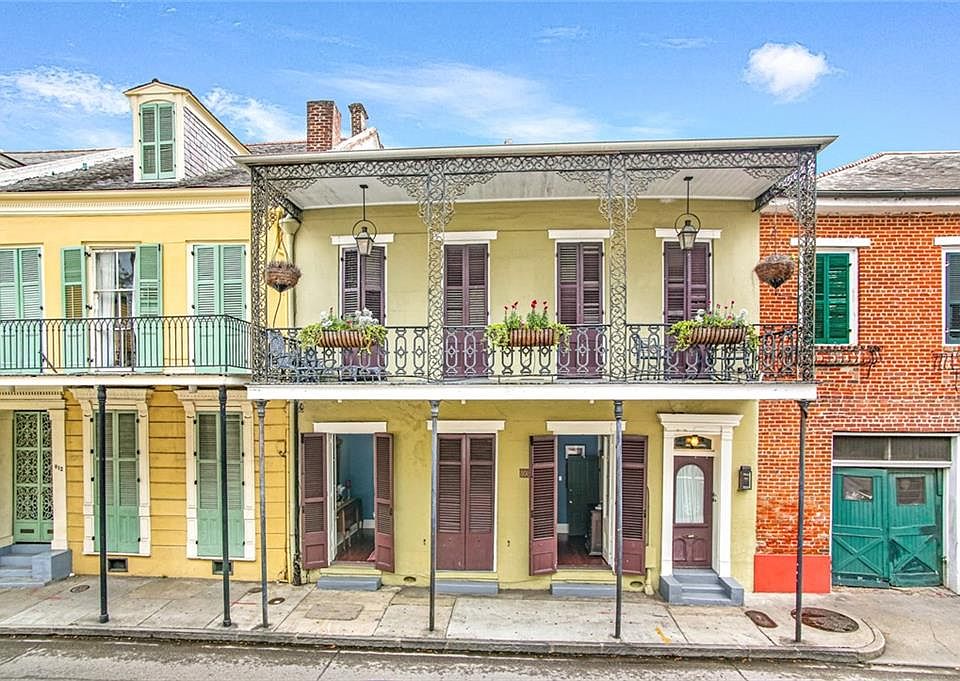 1st image of 808 Dauphine St