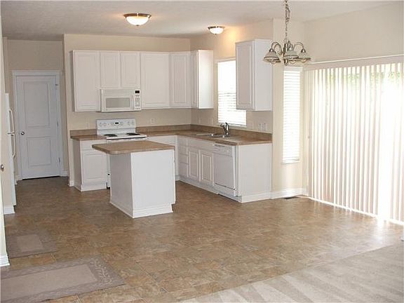 3rd image of 7842 Birch Creek Dr