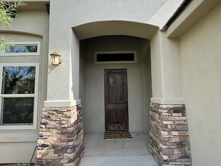 824 N 300 W — Photo 3