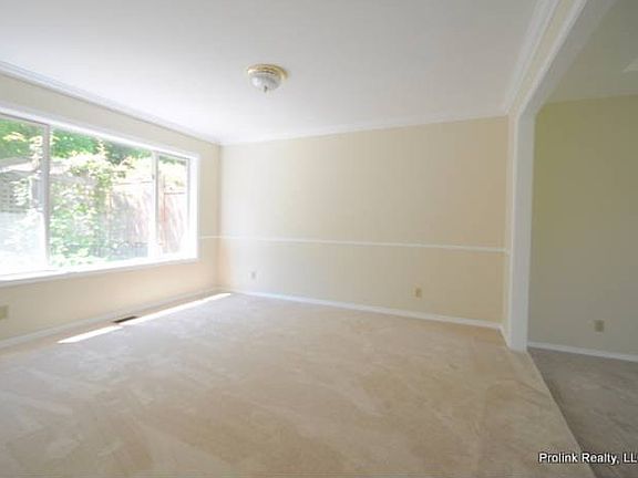 1st Fl - Dining Rm