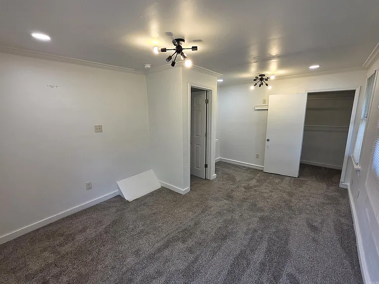 3010 S Izard St — Photo 15
