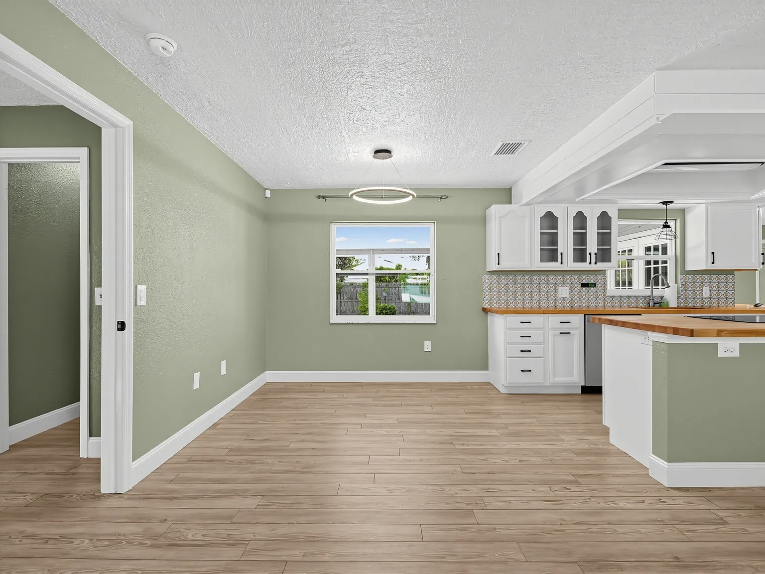 855 Westport Drive — Photo 4